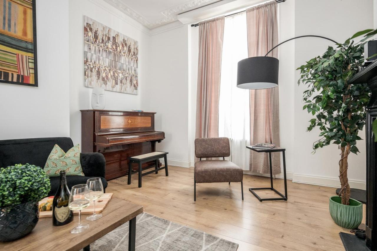Elegant 3bed In Kensington Olympia Londra